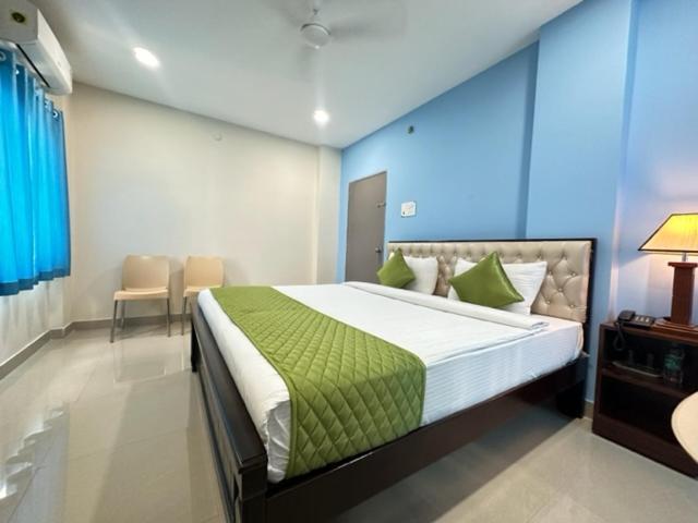 Hotel Prime Classic Shamshabad Exterior foto